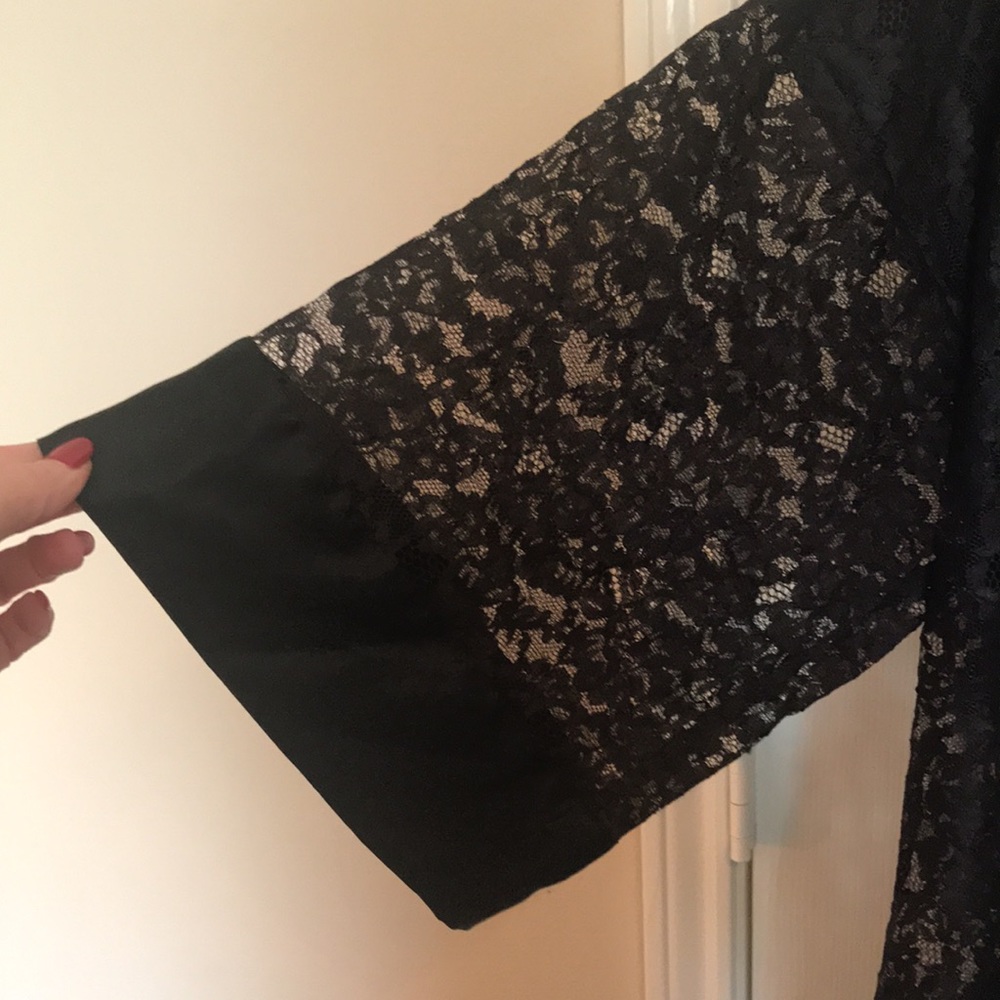Victoria’s Secret Vintage Black Lace Robe - Picture 3 of 9